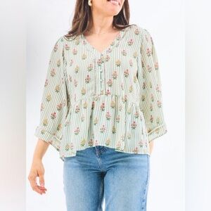 Chic Floral V-Neck Blouse